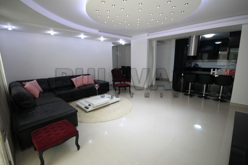 četvorosoban stan, 186 m2, Medijana, Cara Dušana ID: p-0682 4