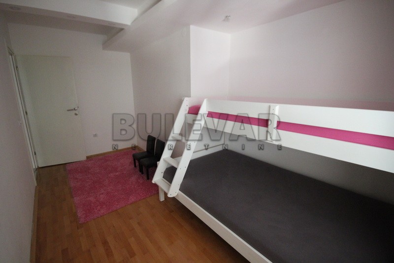 četvorosoban stan, 186 m2, Medijana, Cara Dušana ID: p-0682 14