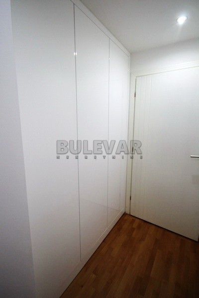 četvorosoban stan, 186 m2, Medijana, Cara Dušana ID: p-0682 16