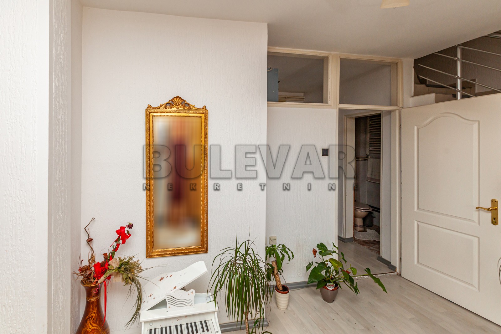 četvorosoban stan, 200 m2, Bulevar Nemanjića, Bulevar Nemanjića ID: p-08729 16