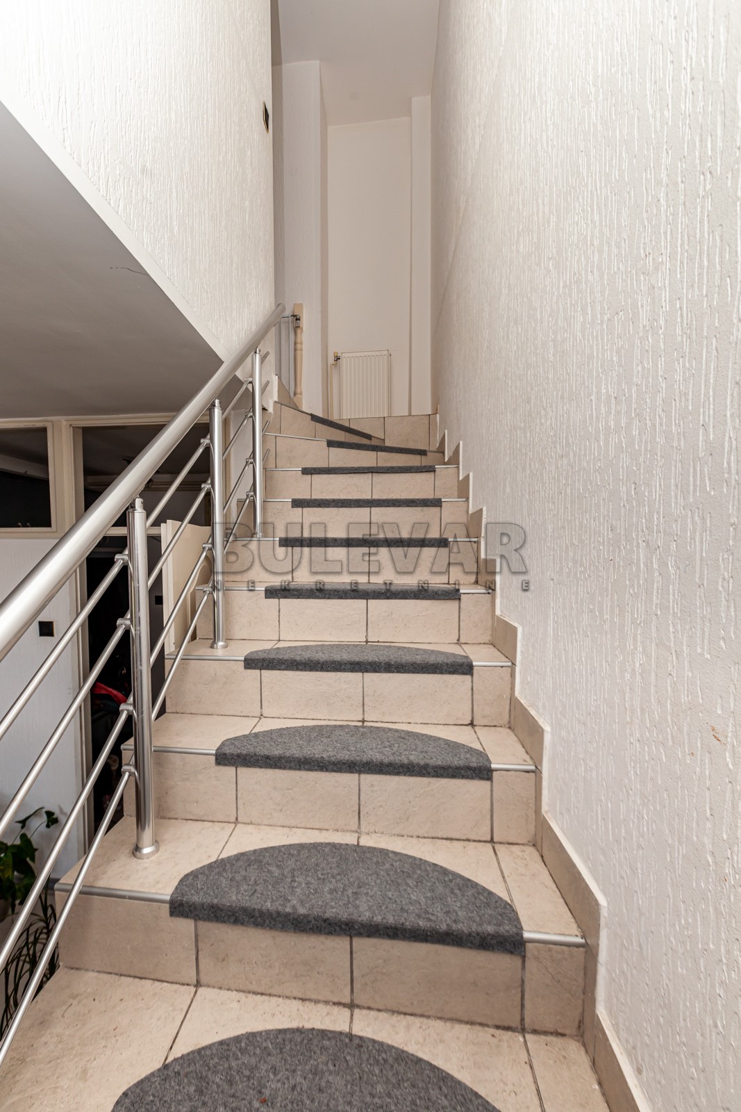 četvorosoban stan, 200 m2, Bulevar Nemanjića, Bulevar Nemanjića ID: p-08729 19