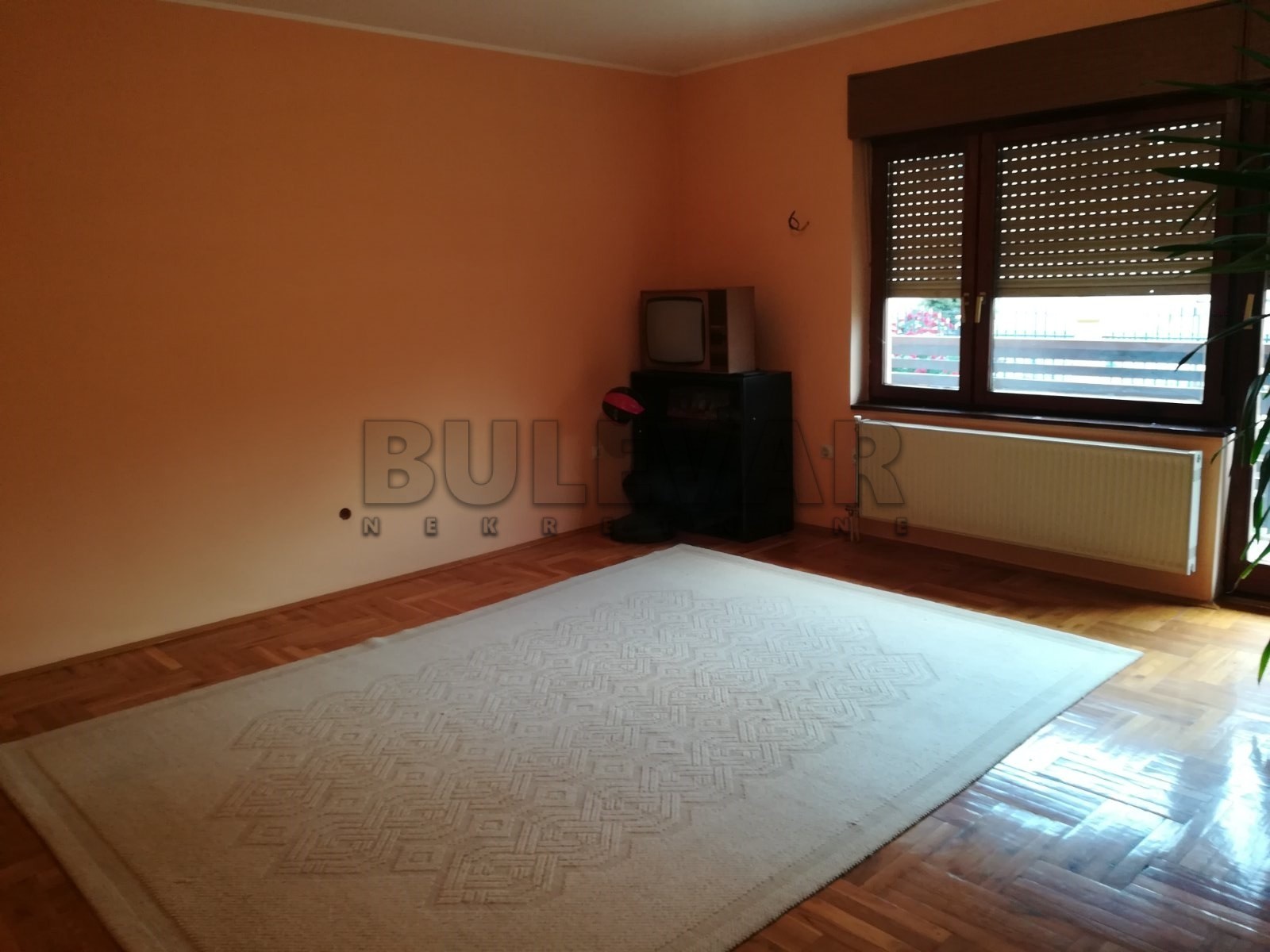 četvorosoban stan, 210 m2, Ćalije, Bagremova ID: i-03660 21