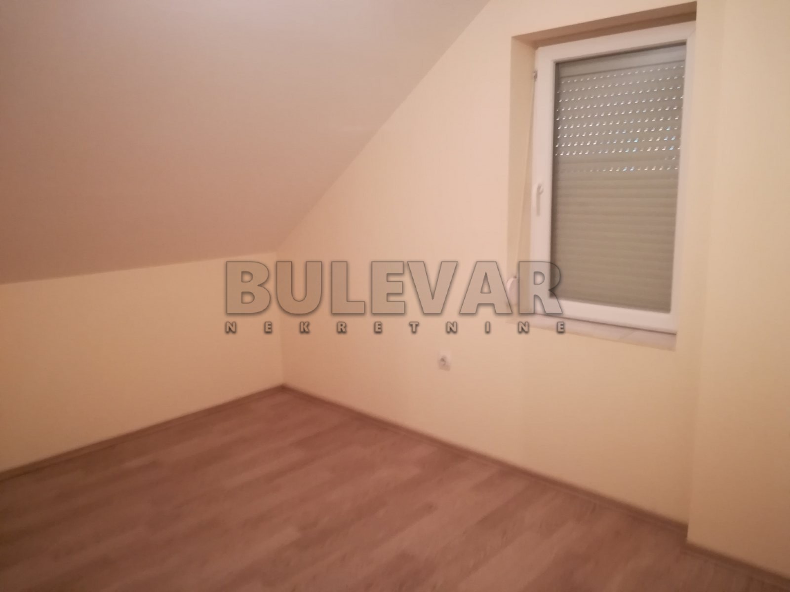 četvorosoban stan, 210 m2, Ćalije, Bagremova ID: i-03660 14