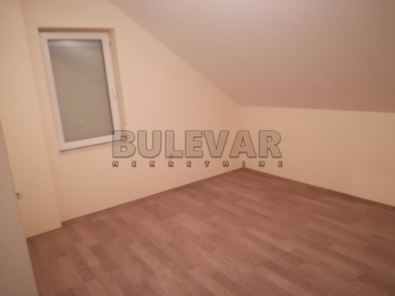 četvorosoban stan, 210 m2, Ćalije, Bagremova ID: i-03660 16