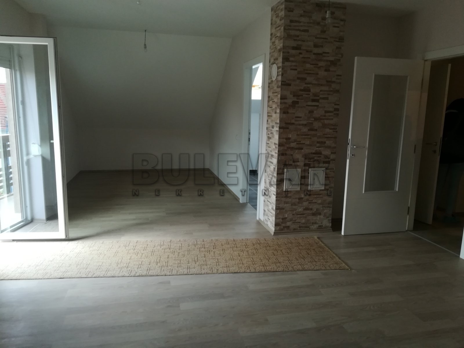 četvorosoban stan, 210 m2, Ćalije, Bagremova ID: i-03660 1
