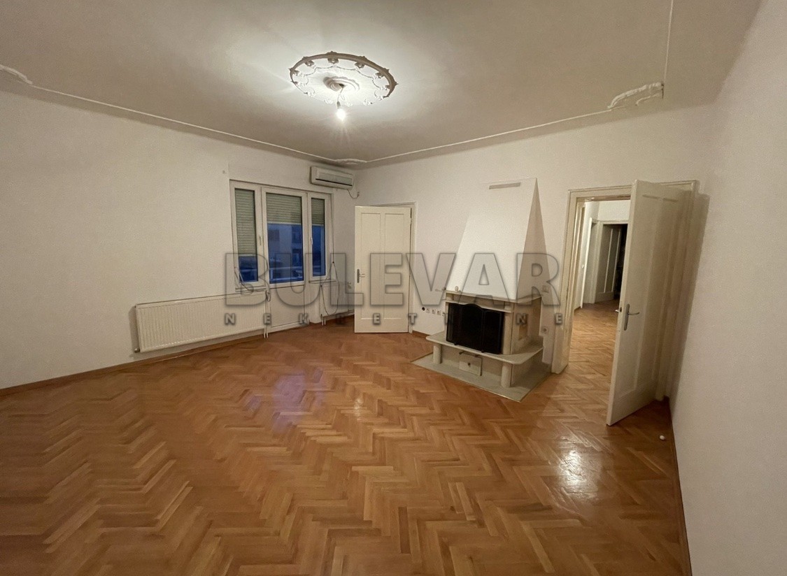 četvorosoban stan, 92 m2, Centar, Obrenovićeva ID: i-09939 2