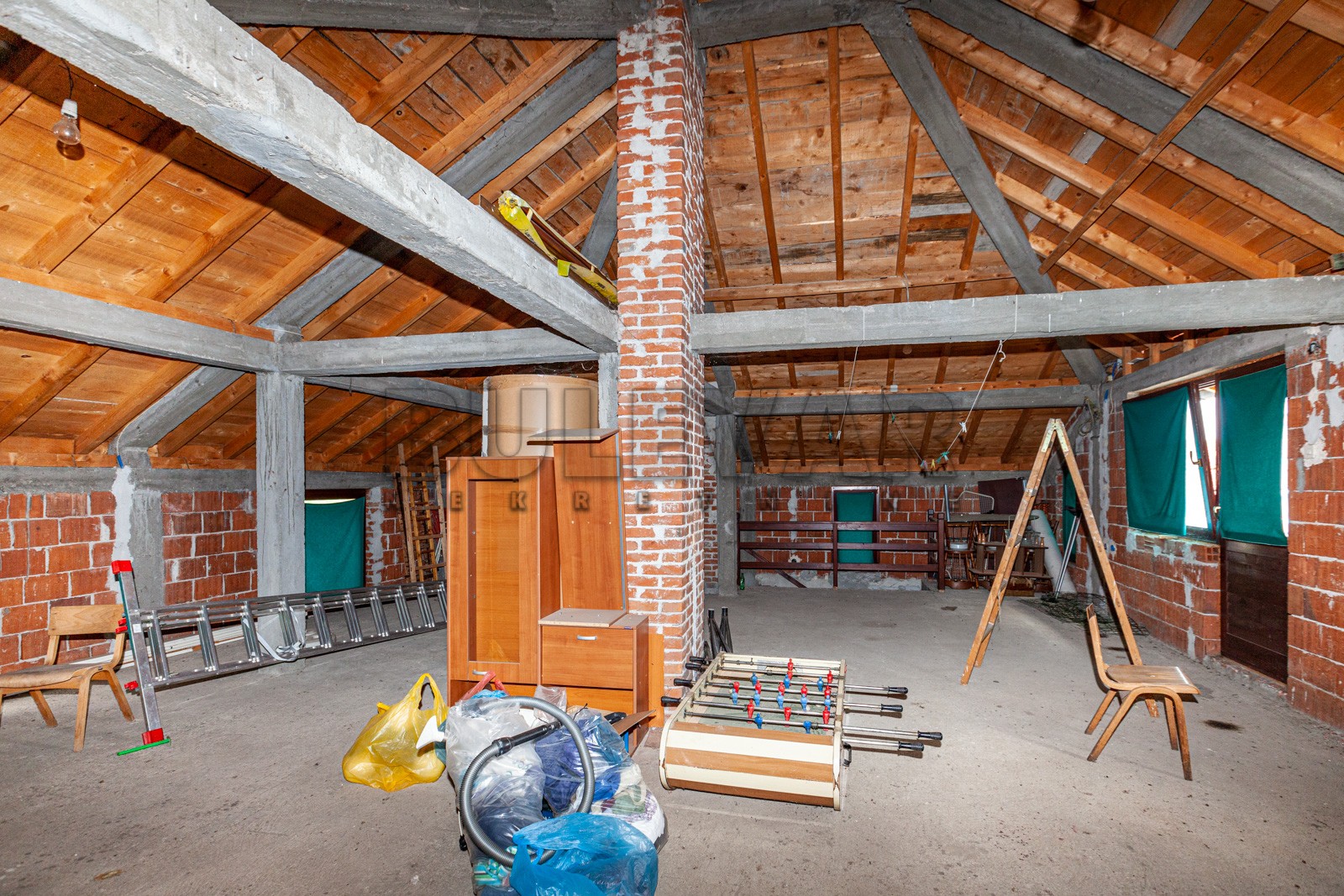 četvorosobna kuća, 146 m2, Mramorsko Brdo ID: p-03786 22