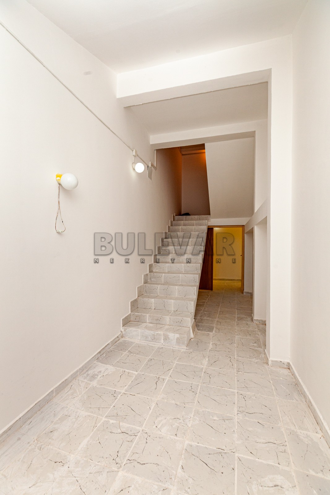 četvorosobna kuća, 170 m2, Crveni krst, Berčinac ID: p-03891 17