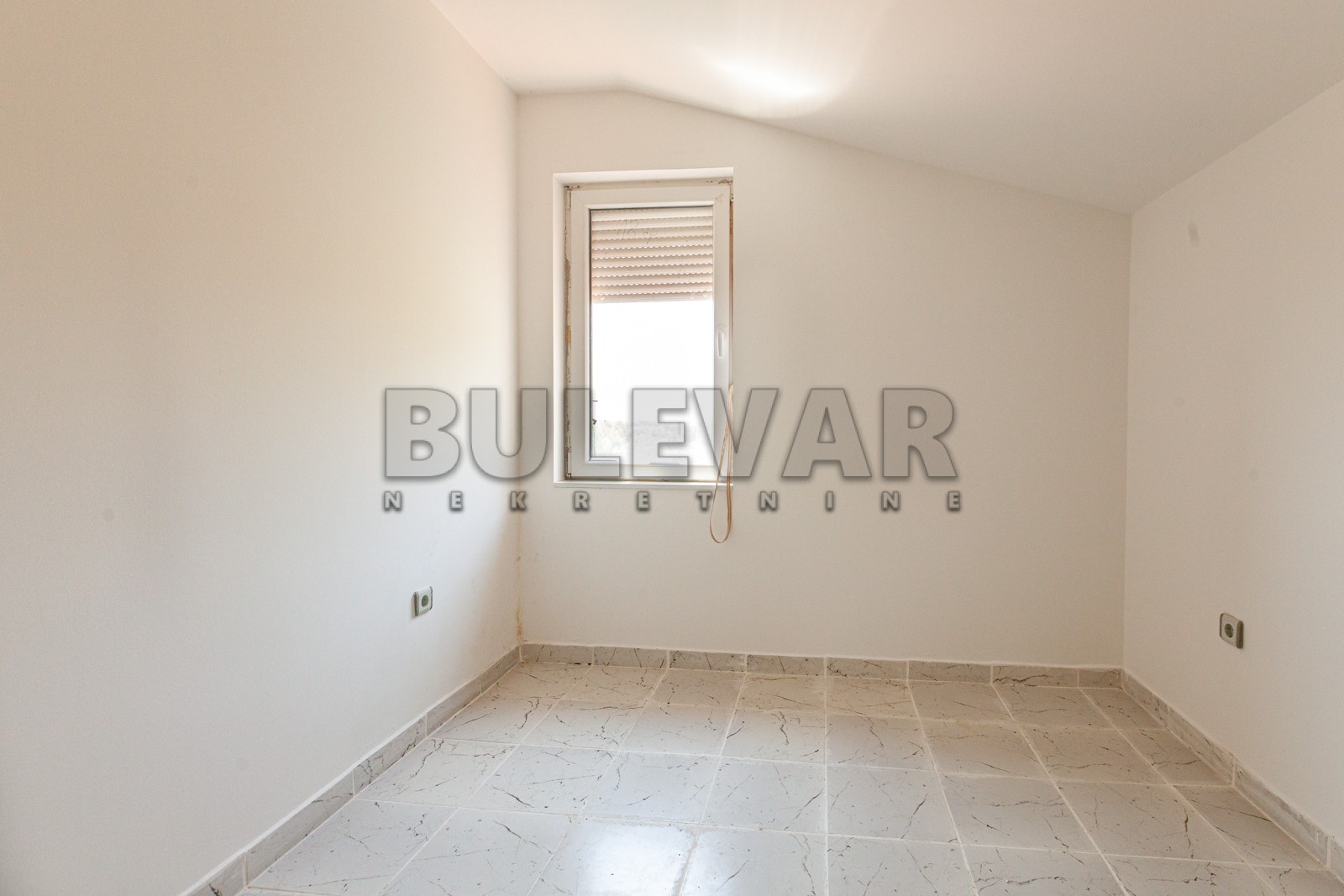 četvorosobna kuća, 170 m2, Crveni krst, Berčinac ID: p-03891 18