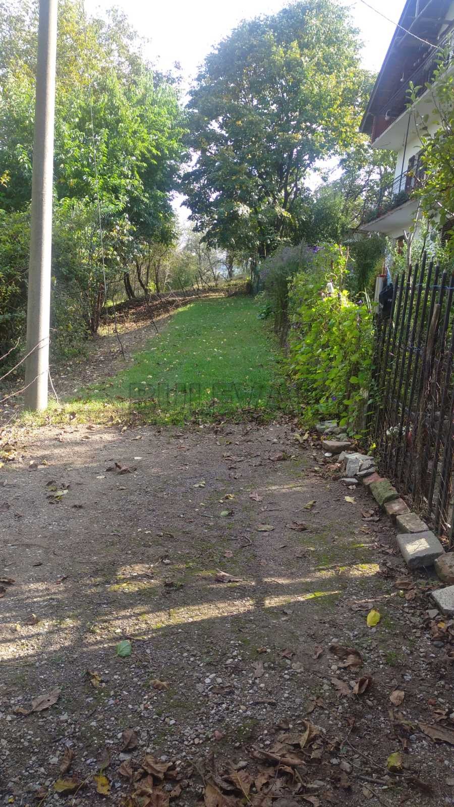 četvorosobna kuća, 183 m2, Ćele kula, Gabrovački put 2. prilaz ID: p-01725 2