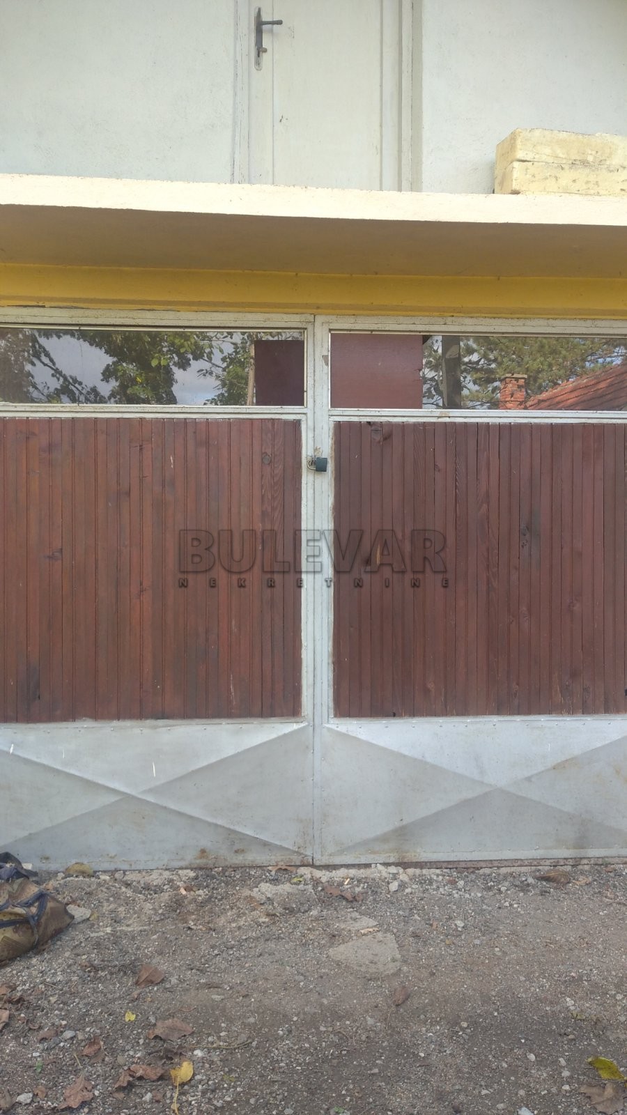 četvorosobna kuća, 183 m2, Ćele kula, Gabrovački put 2. prilaz ID: p-01725 3