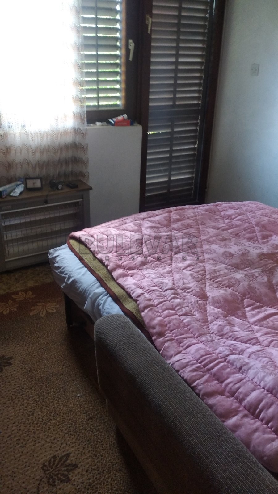 četvorosobna kuća, 183 m2, Ćele kula, Gabrovački put 2. prilaz ID: p-01725 9