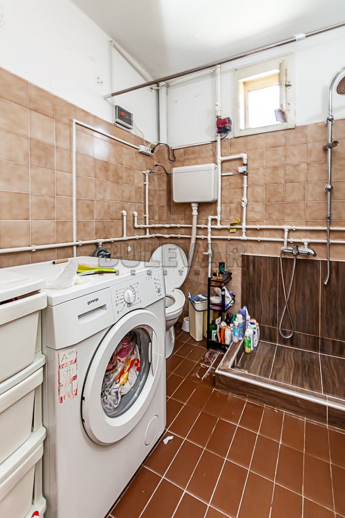 četvorosobna kuća, 190 m2, Medicinski fakultet, Vojislava Ilića ID: p-09817 8