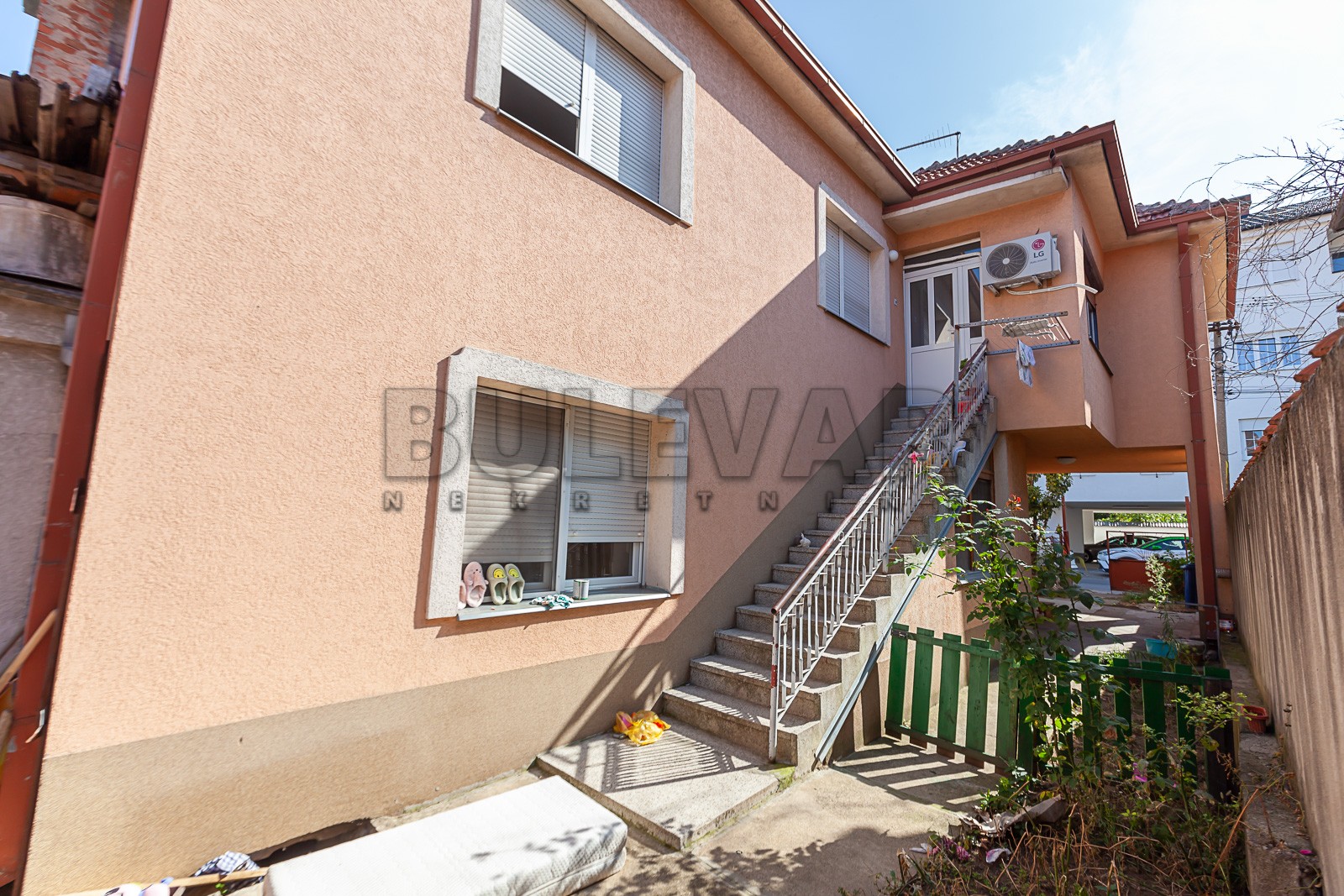 četvorosobna kuća, 190 m2, Medicinski fakultet, Vojislava Ilića ID: p-09817 14