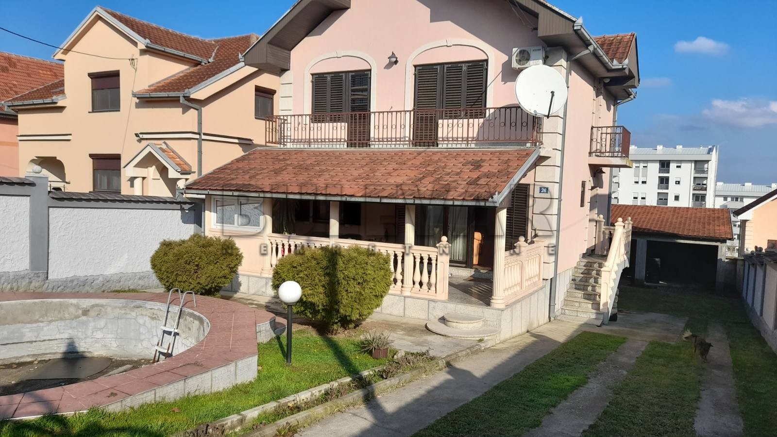 četvorosobna kuća, 200 m2, Aerodrom, Sime Markovića ID: p-04592 10