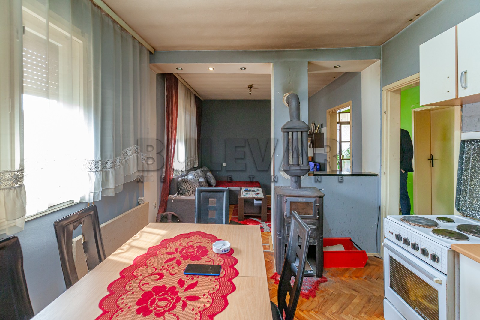 četvorosobna kuća, 200 m2, Crveni krst, Bulevar 12.februar ID: p-05471 7