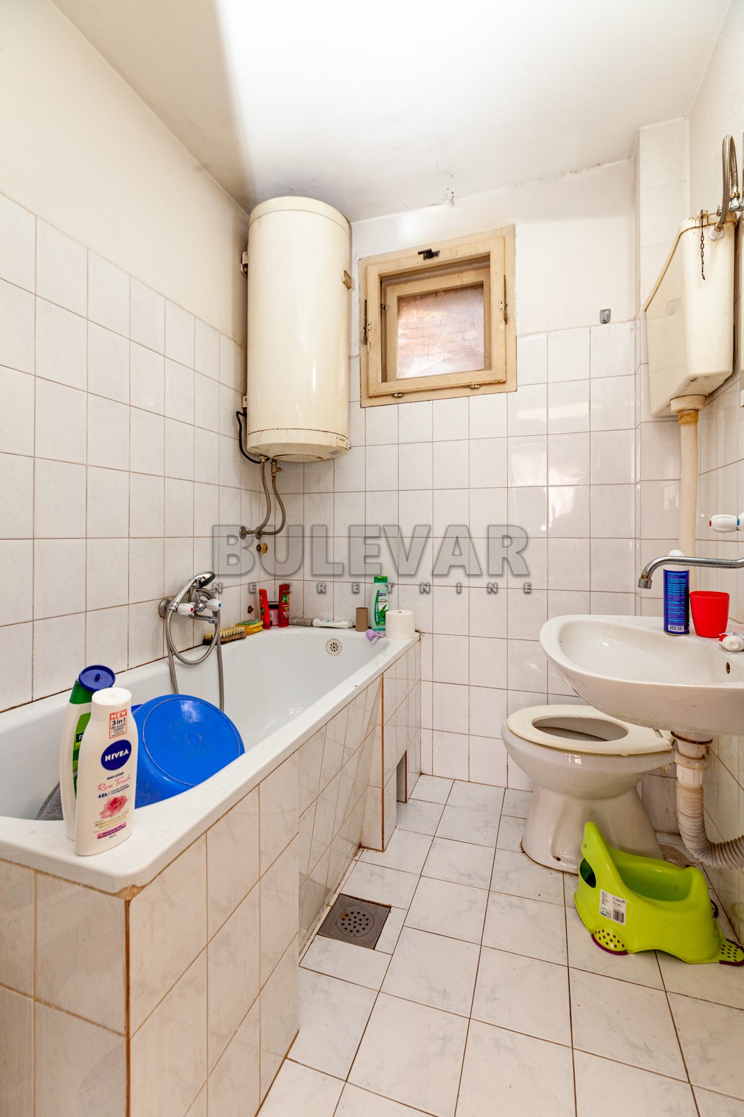 četvorosobna kuća, 200 m2, Crveni krst, Bulevar 12.februar ID: p-05471 19