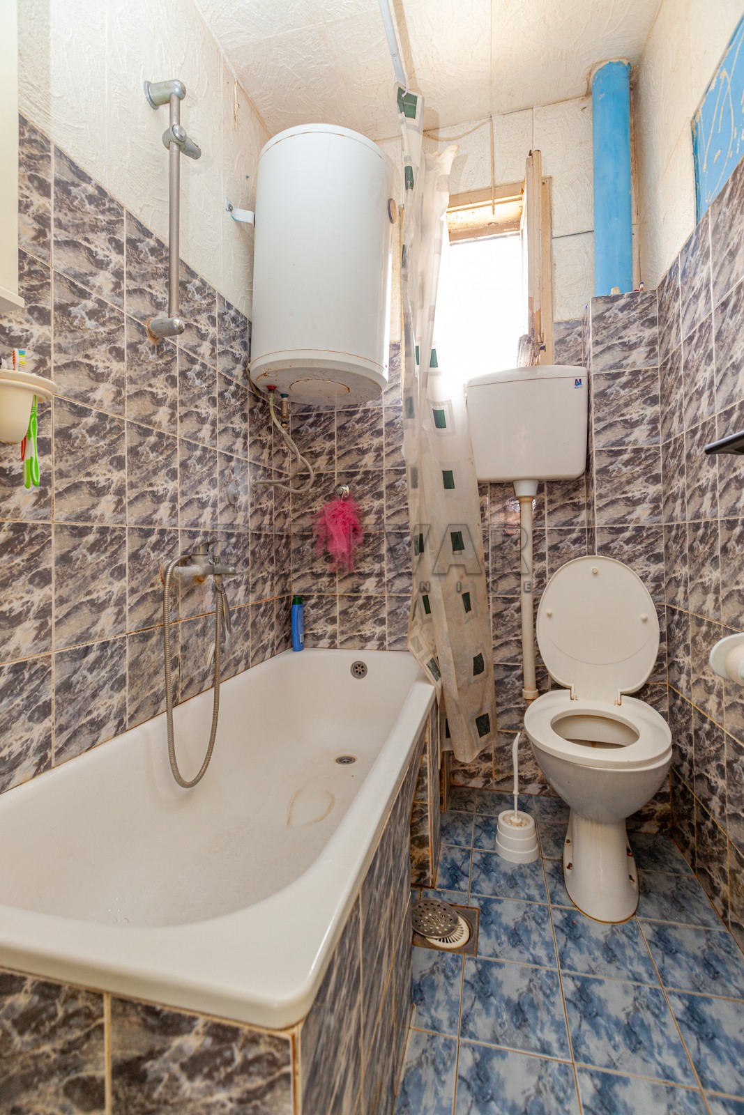 četvorosobna kuća, 200 m2, Crveni krst, Bulevar 12.februar ID: p-05471 11