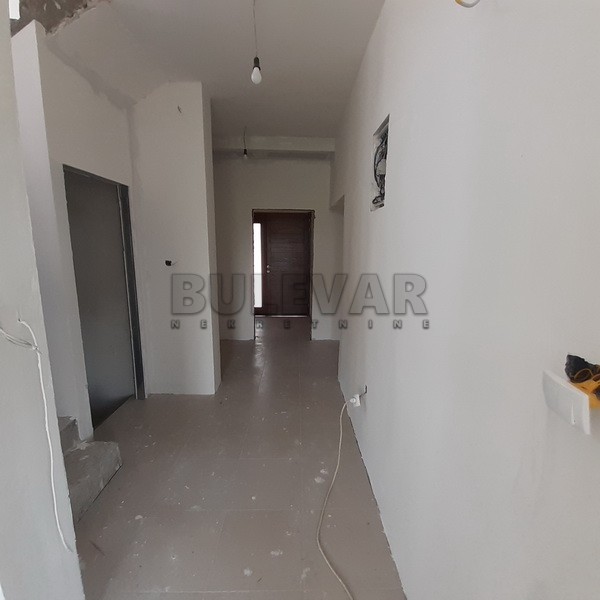 četvorosobna kuća, 220 m2, Donji Komren, Ratarska ID: p-09022 16