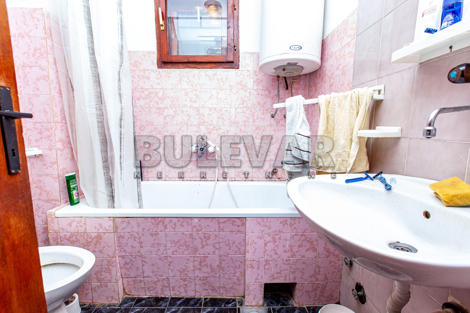 četvorosobna kuća, 221 m2, Centar, Mramorska ID: p-02658 14