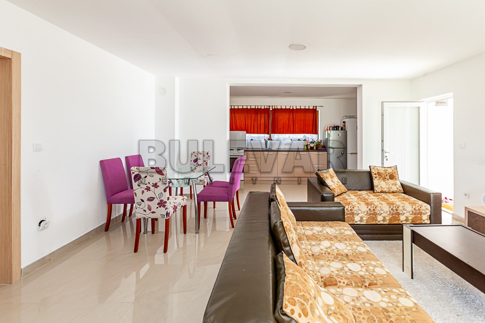 četvorosobna kuća, 230 m2, Mramorsko Brdo, Mramorsko brdo ID: p-09797 12