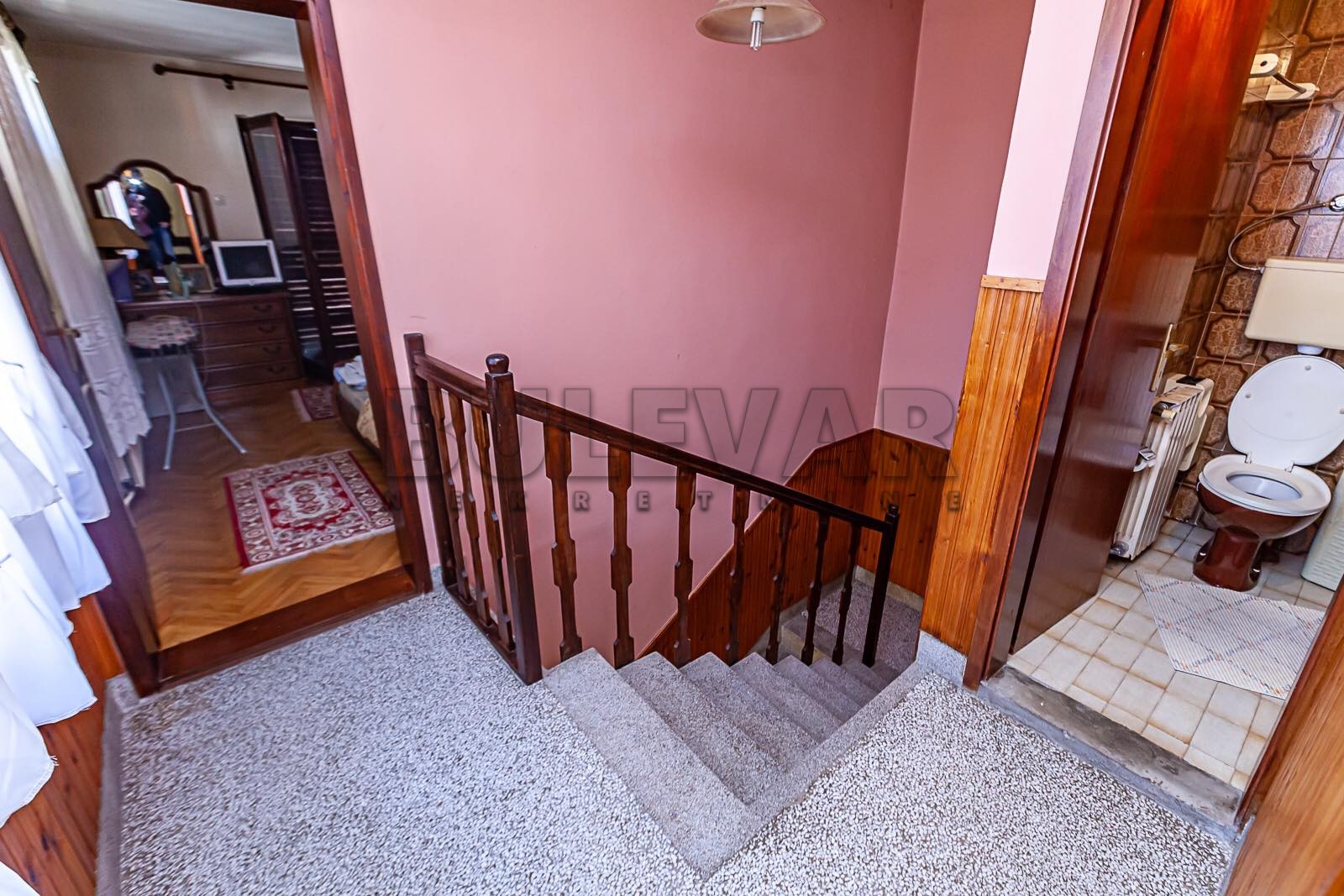 četvorosobna kuća, 235 m2, Obilićev Venac, Jug Bogdanova ID: p-011198 5