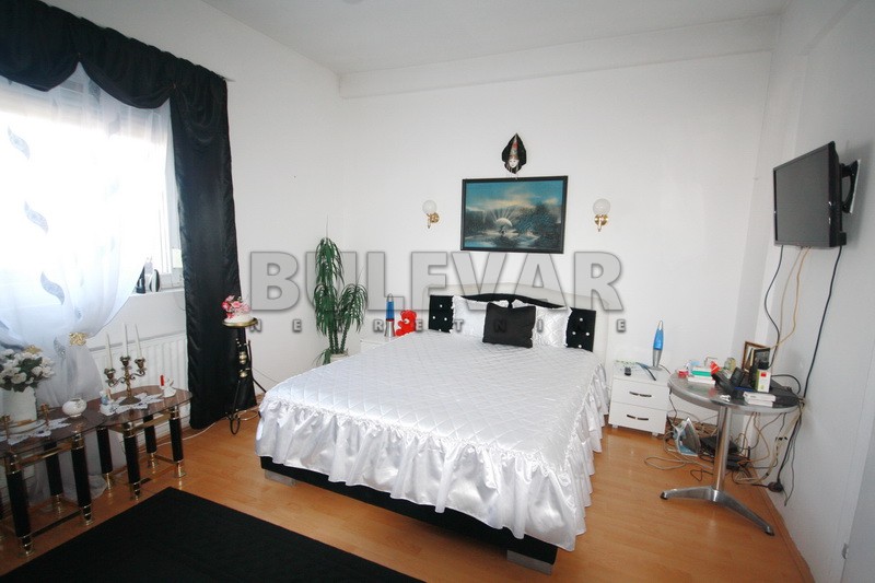 četvorosobna kuća, 243 m2, Crveni krst, Moravska ID: p-01788 6