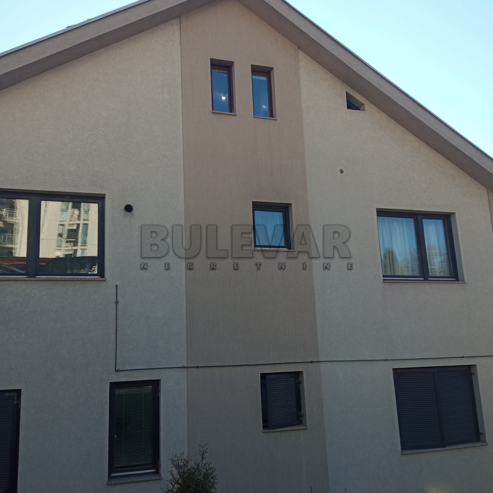 četvorosobna kuća, 247 m2, Centar, Kamenička ID: i-010752 17