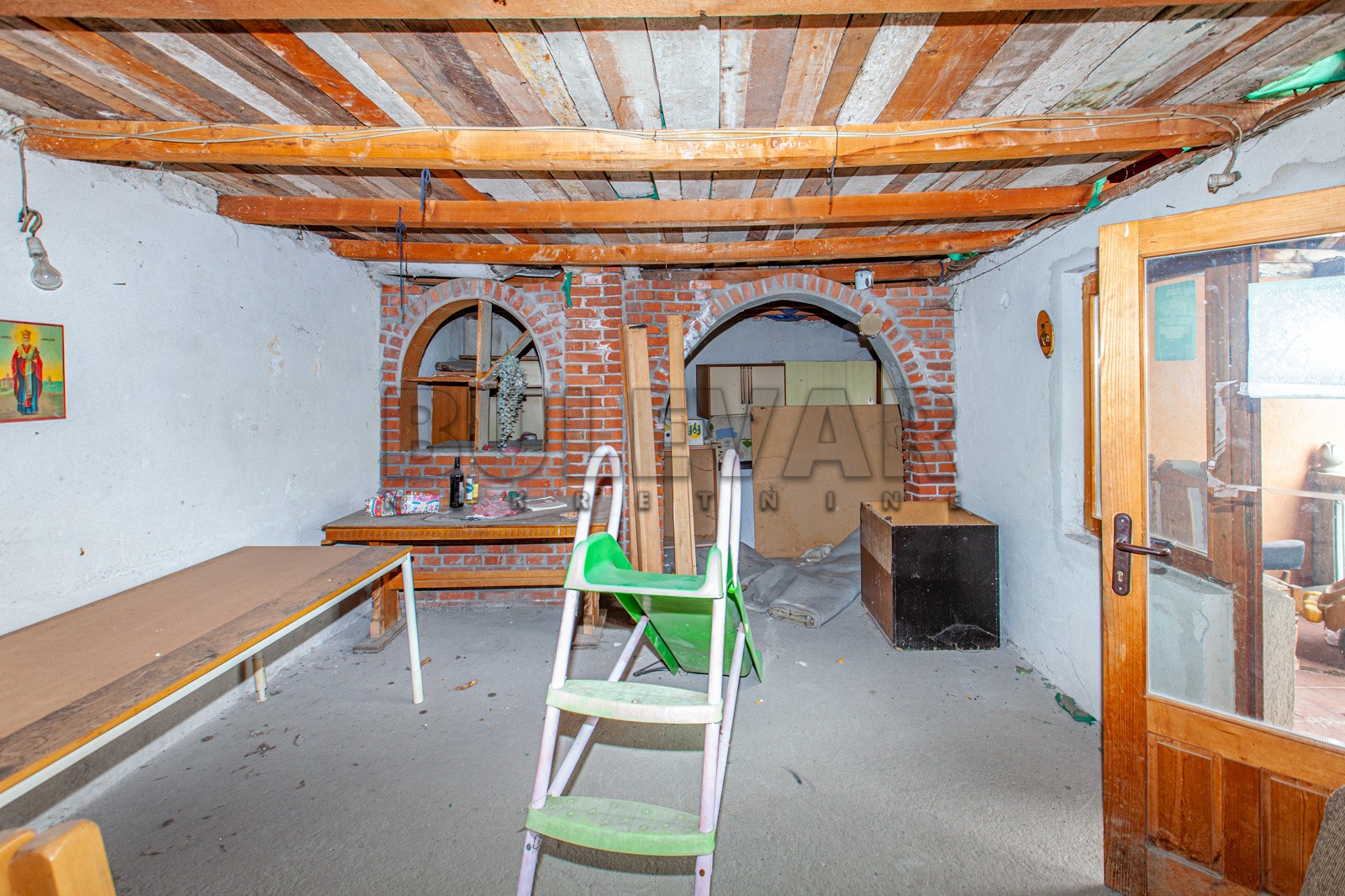 četvorosobna kuća, 250 m2, Crveni krst, Moravska ID: p-03569 20