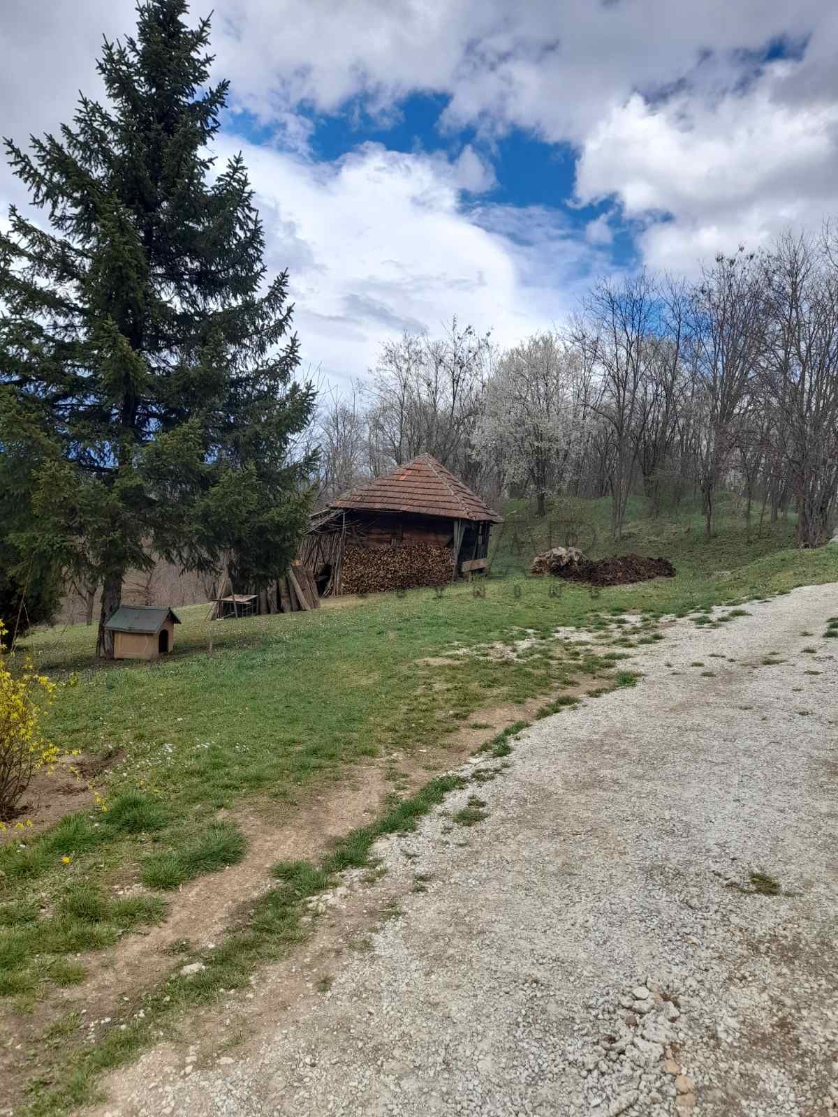 četvorosobna kuća, 250 m2, Knić, Knić ID: p-05491 10