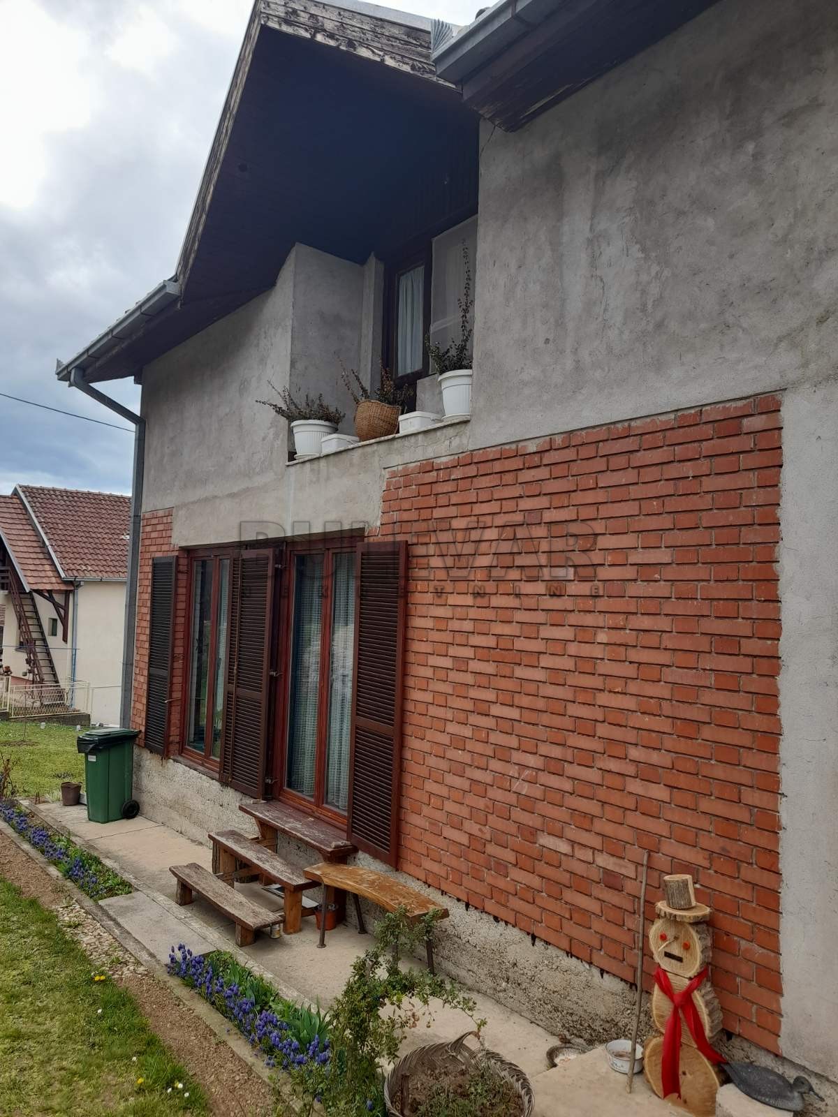 četvorosobna kuća, 250 m2, Knić, Knić ID: p-05491 2