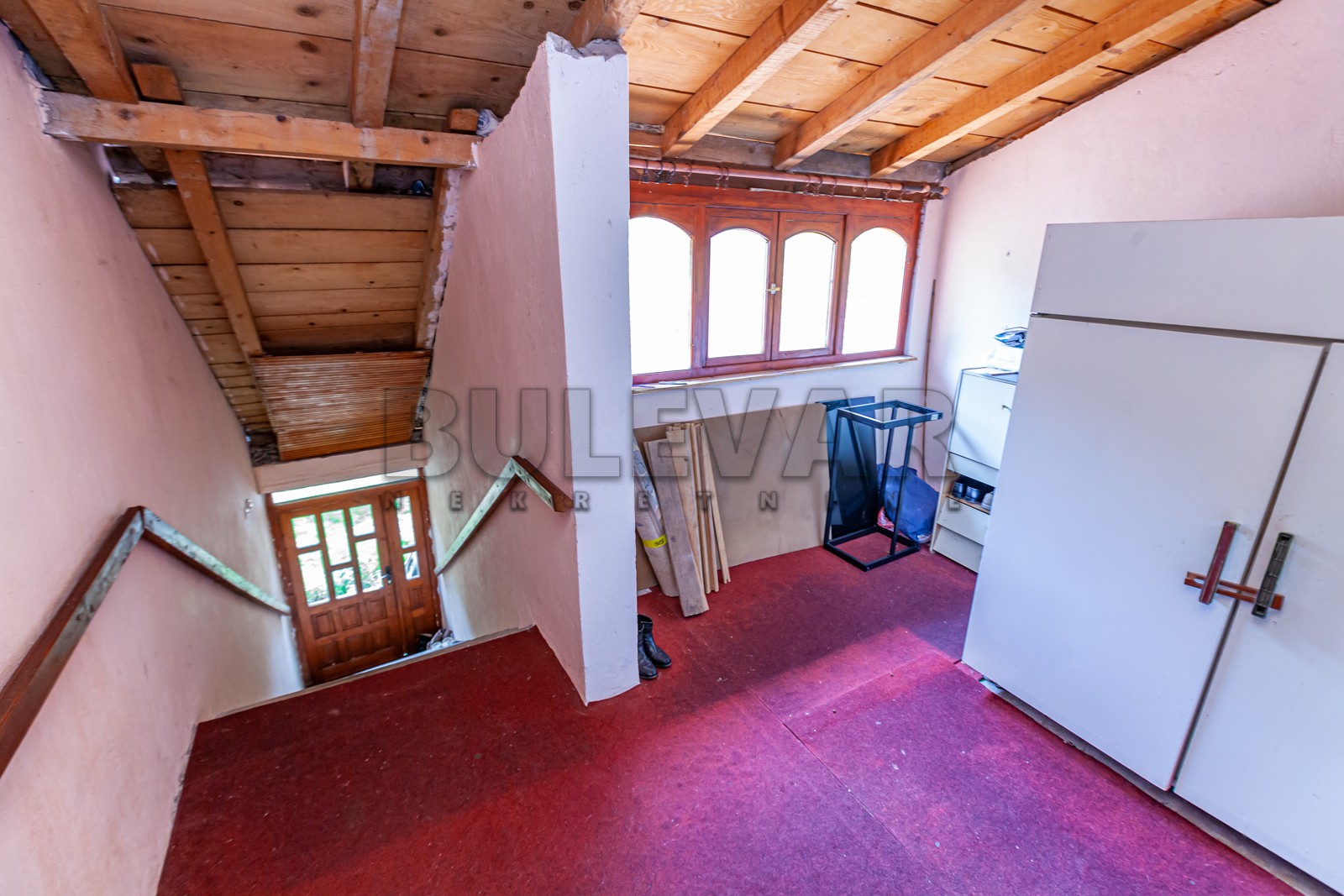 četvorosobna kuća, 250 m2, Sićevo, Sićevo ID: p-08432 16