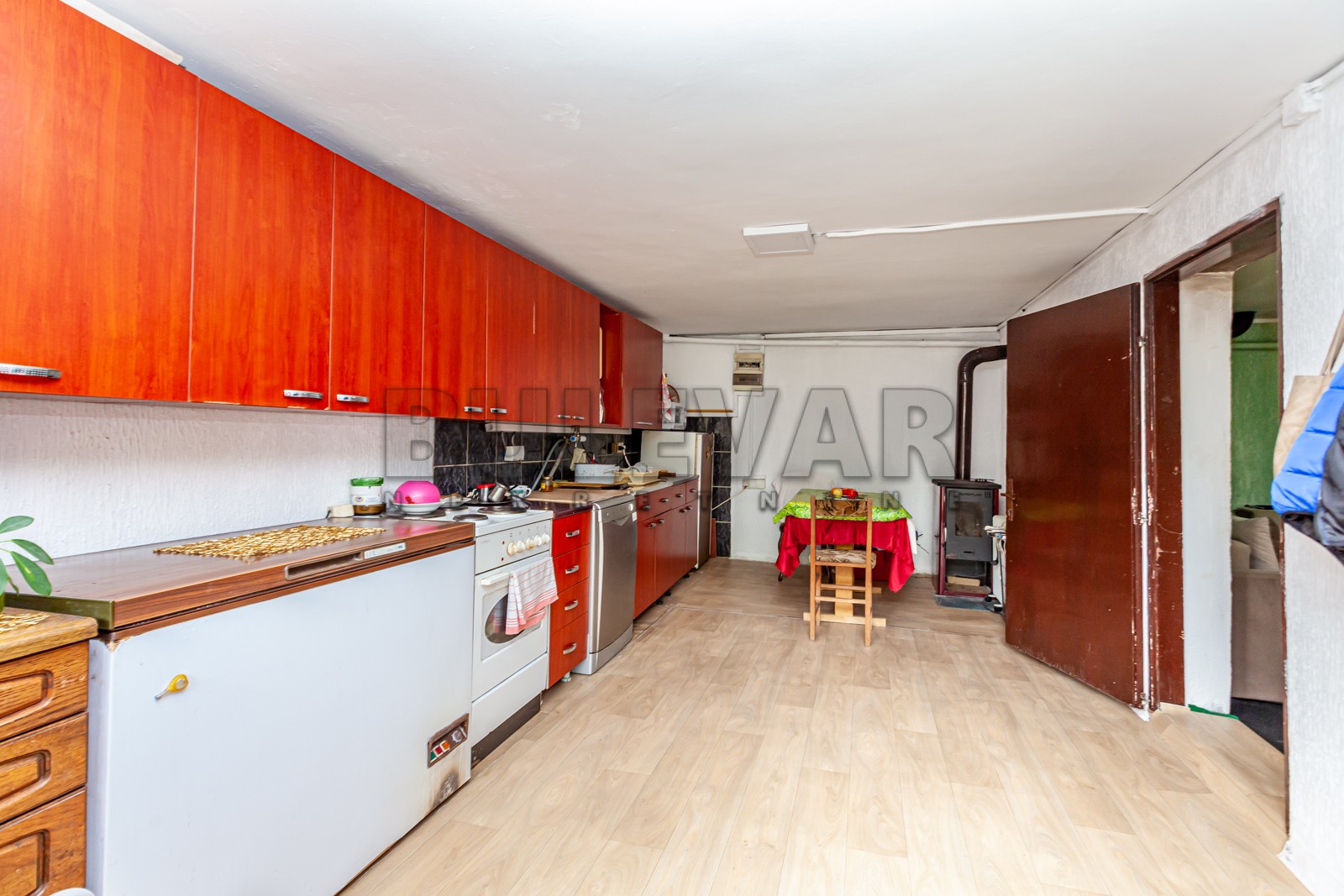 četvorosobna kuća, 250 m2, Sićevo, Sićevo ID: p-08432 30
