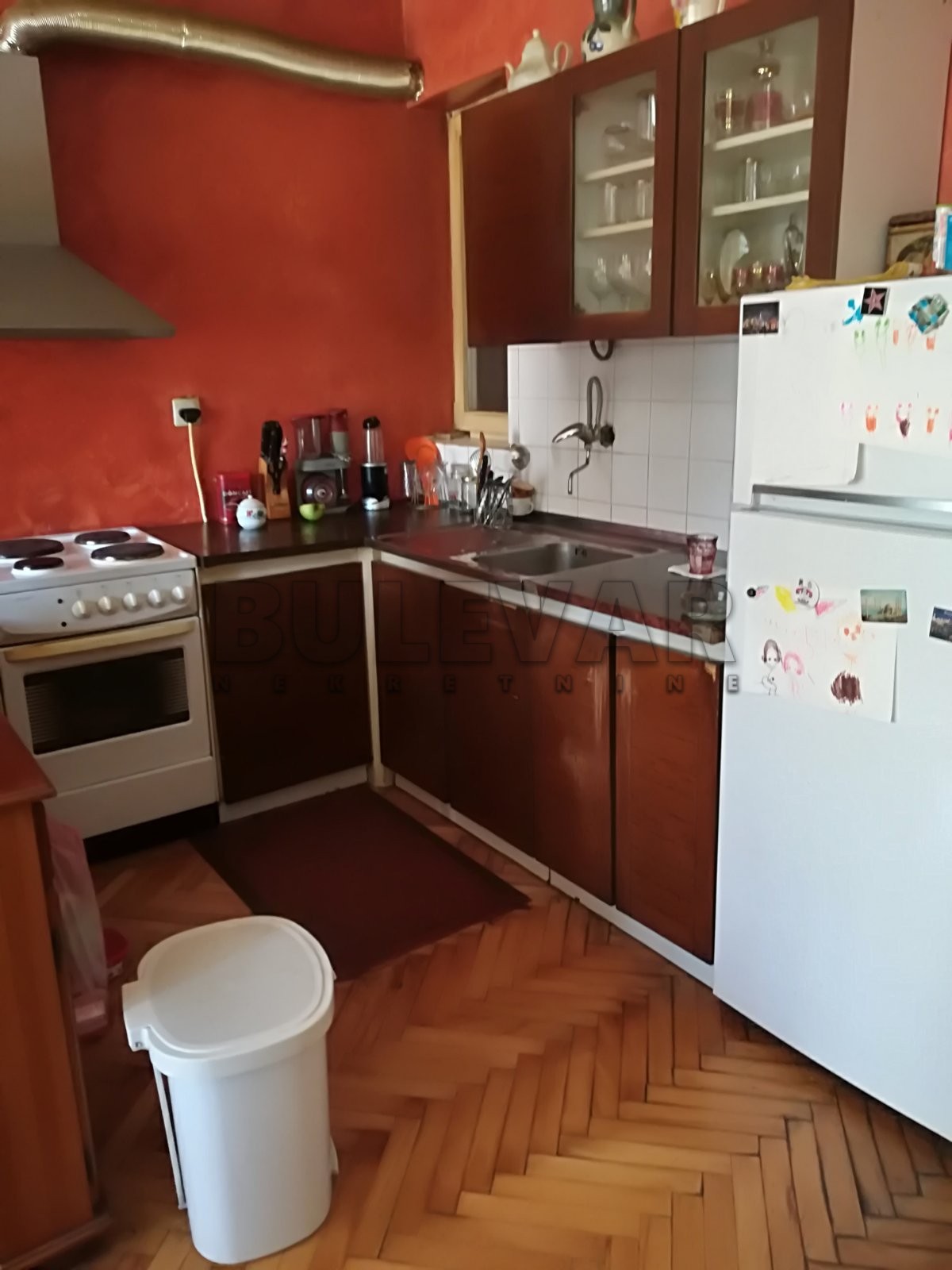 četvorosobna kuća, 270 m2, Crveni Pevac, Vojvode Tankosića ID: p-01401 2