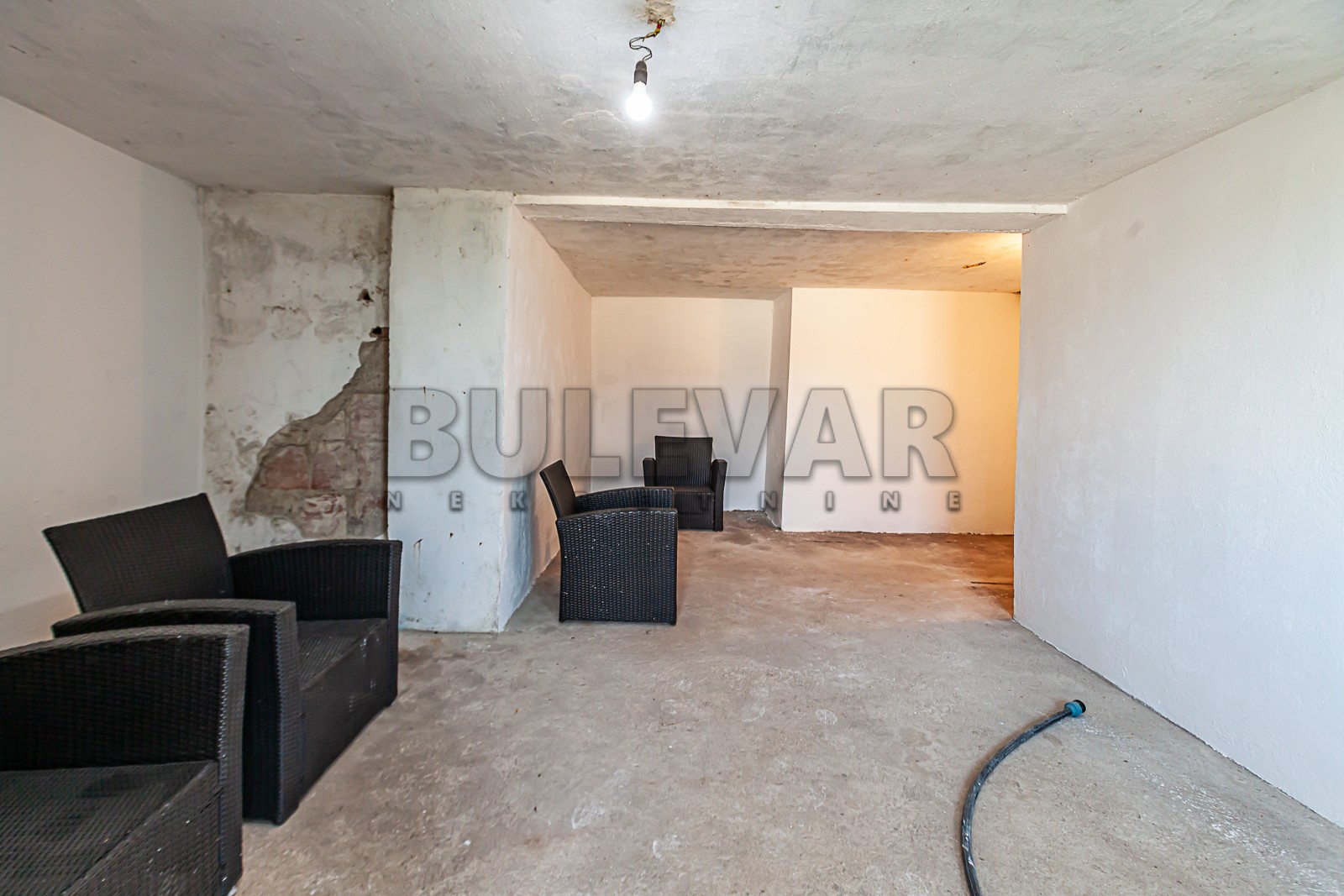 četvorosobna kuća, 270 m2, Palilula, Donjovlaška prilaz 3 ID: p-09847 7