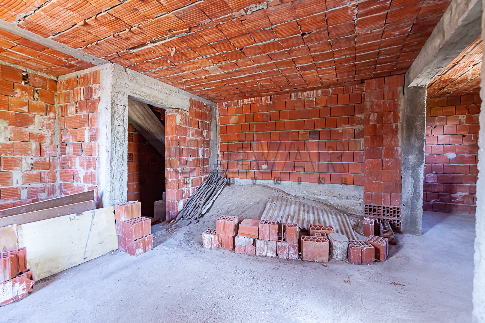 četvorosobna kuća, 270 m2, Palilula, Donjovlaška prilaz 3 ID: p-09847 8