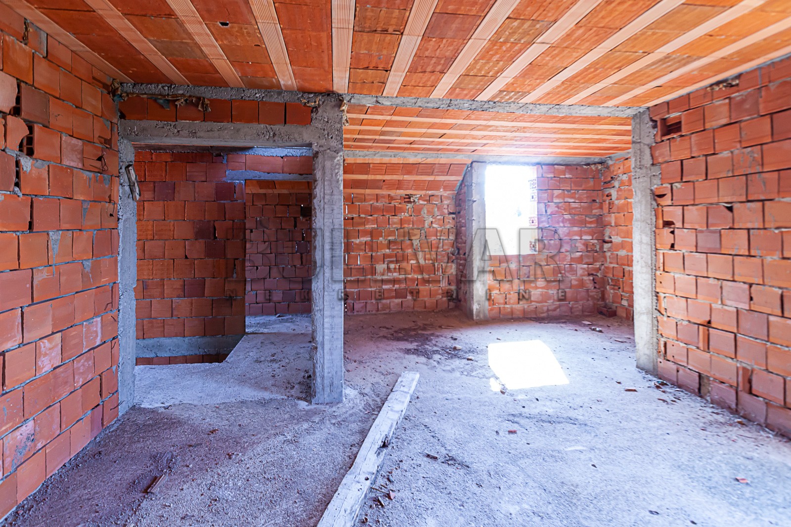 četvorosobna kuća, 270 m2, Palilula, Donjovlaška prilaz 3 ID: p-09847 9