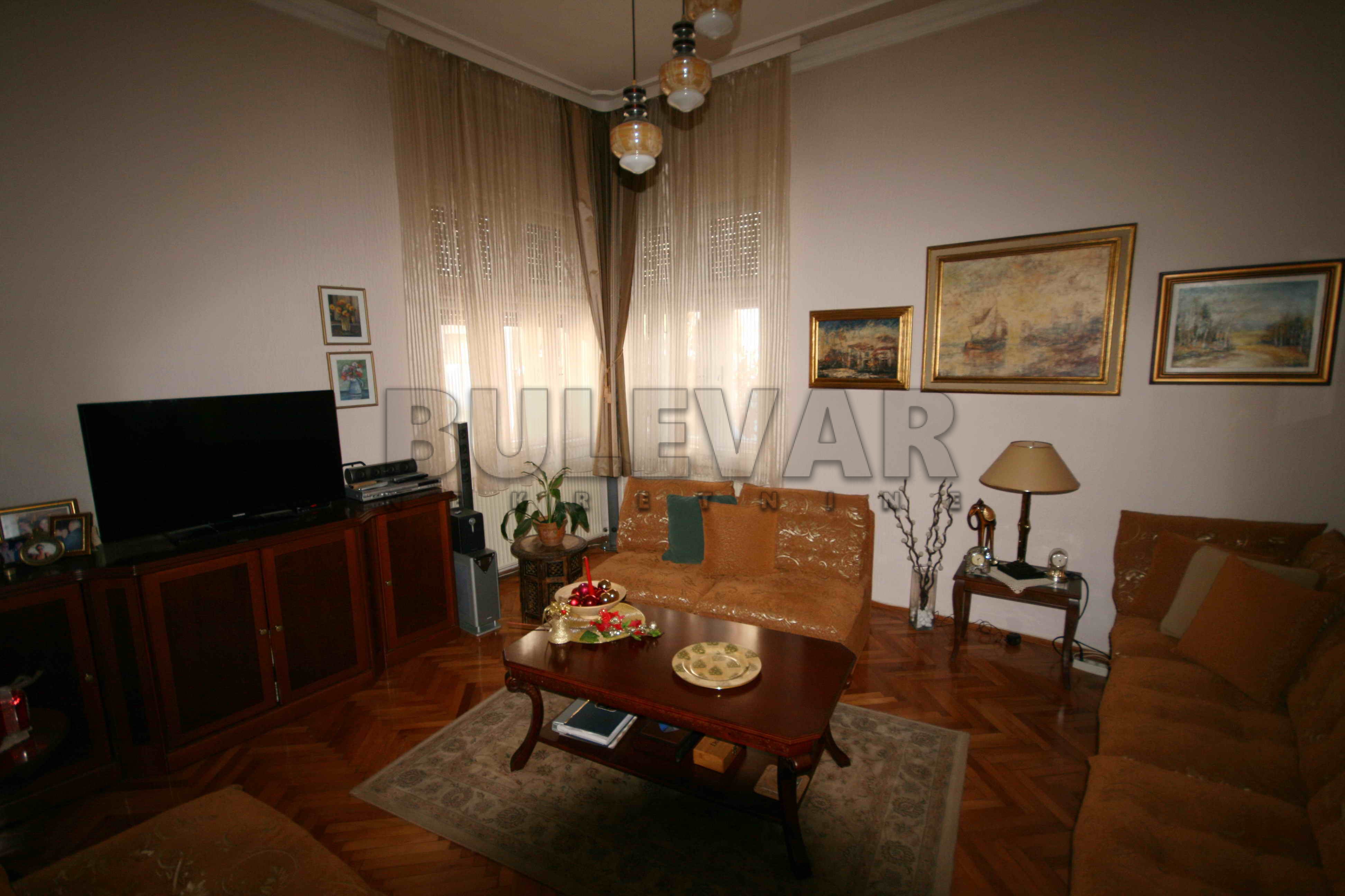 četvorosobna kuća, 275 m2, Centar, Jeronimova ID: p-07609 2