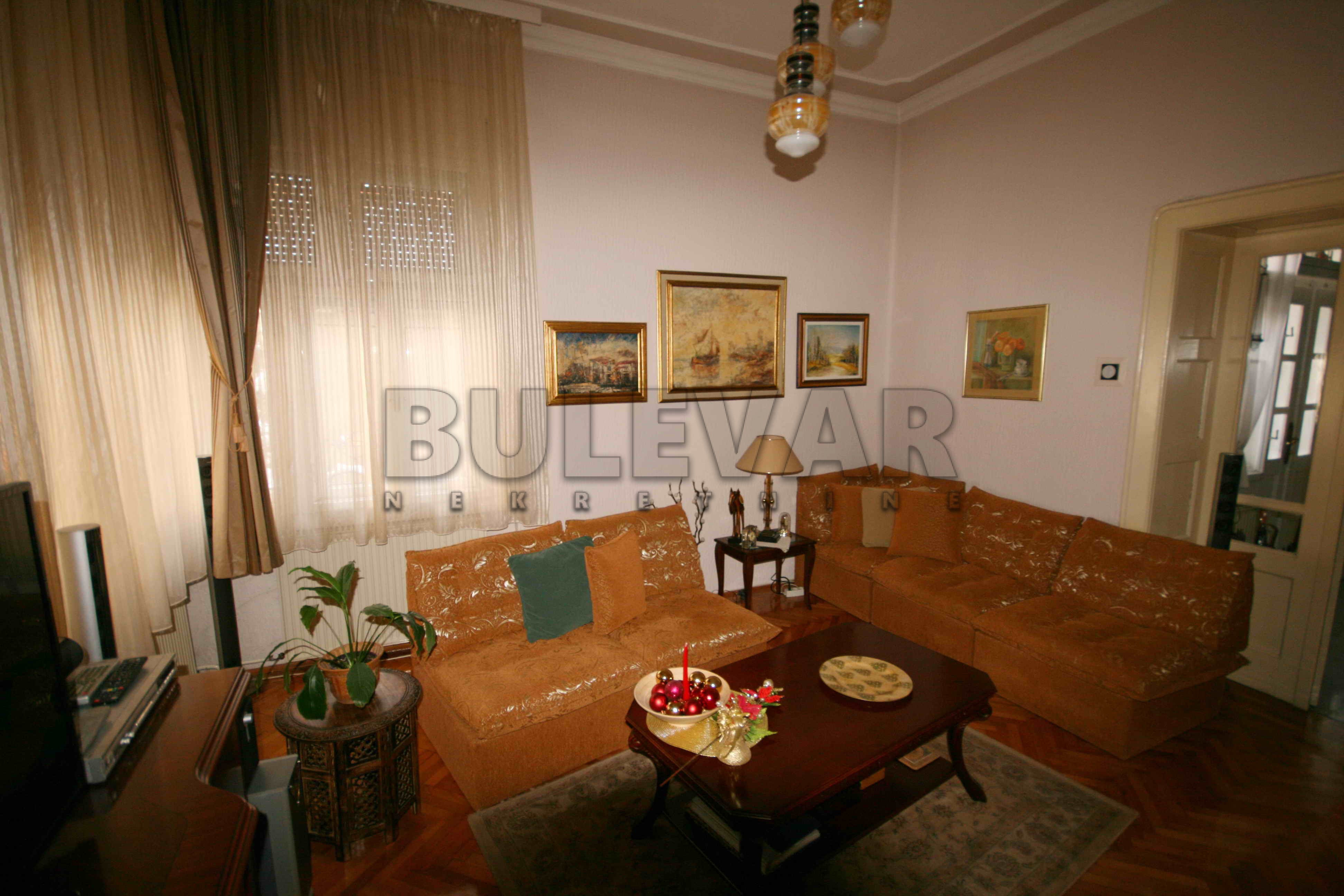 četvorosobna kuća, 275 m2, Centar, Jeronimova ID: p-07609 3