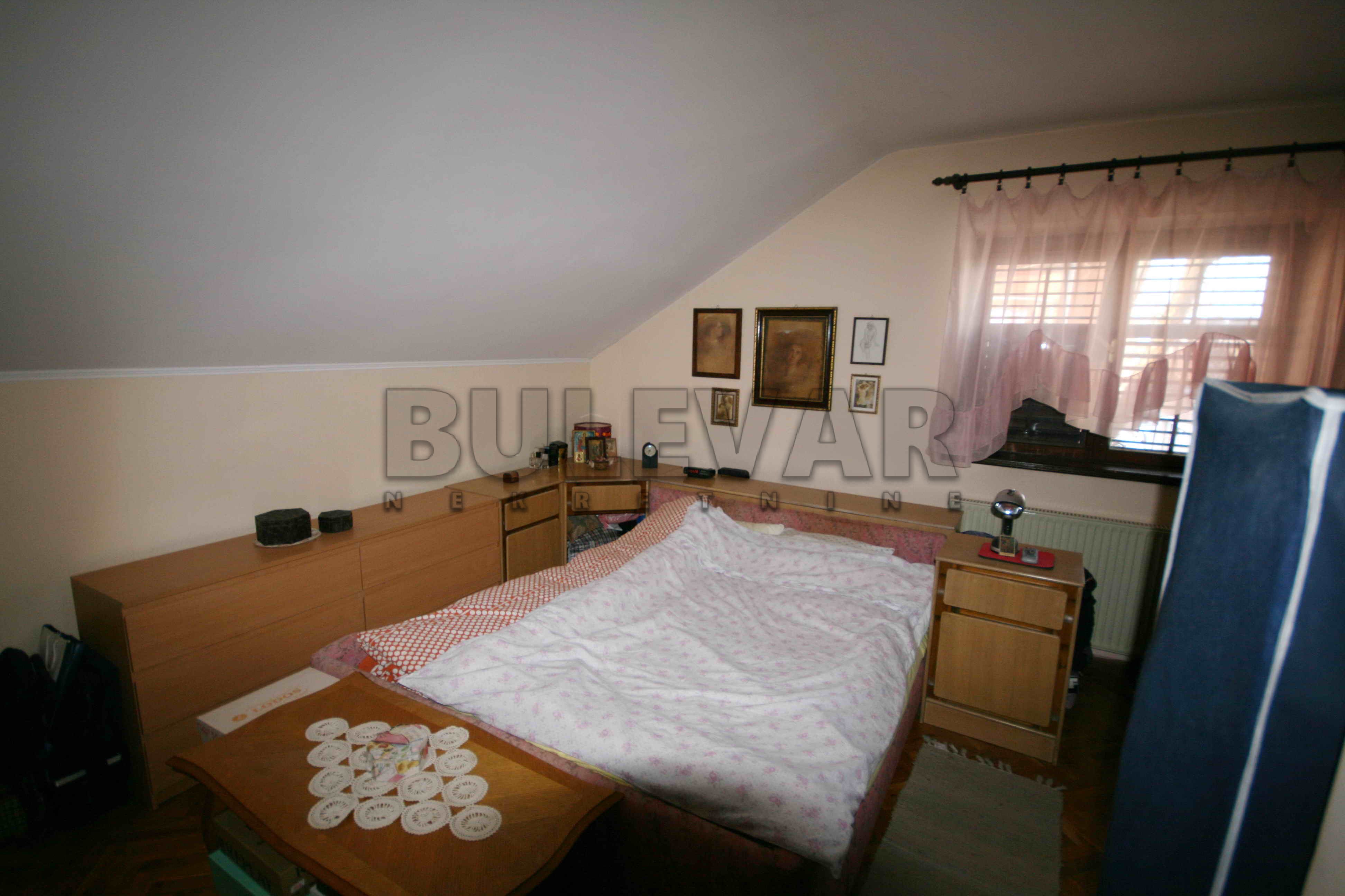 četvorosobna kuća, 275 m2, Centar, Jeronimova ID: p-07609 10