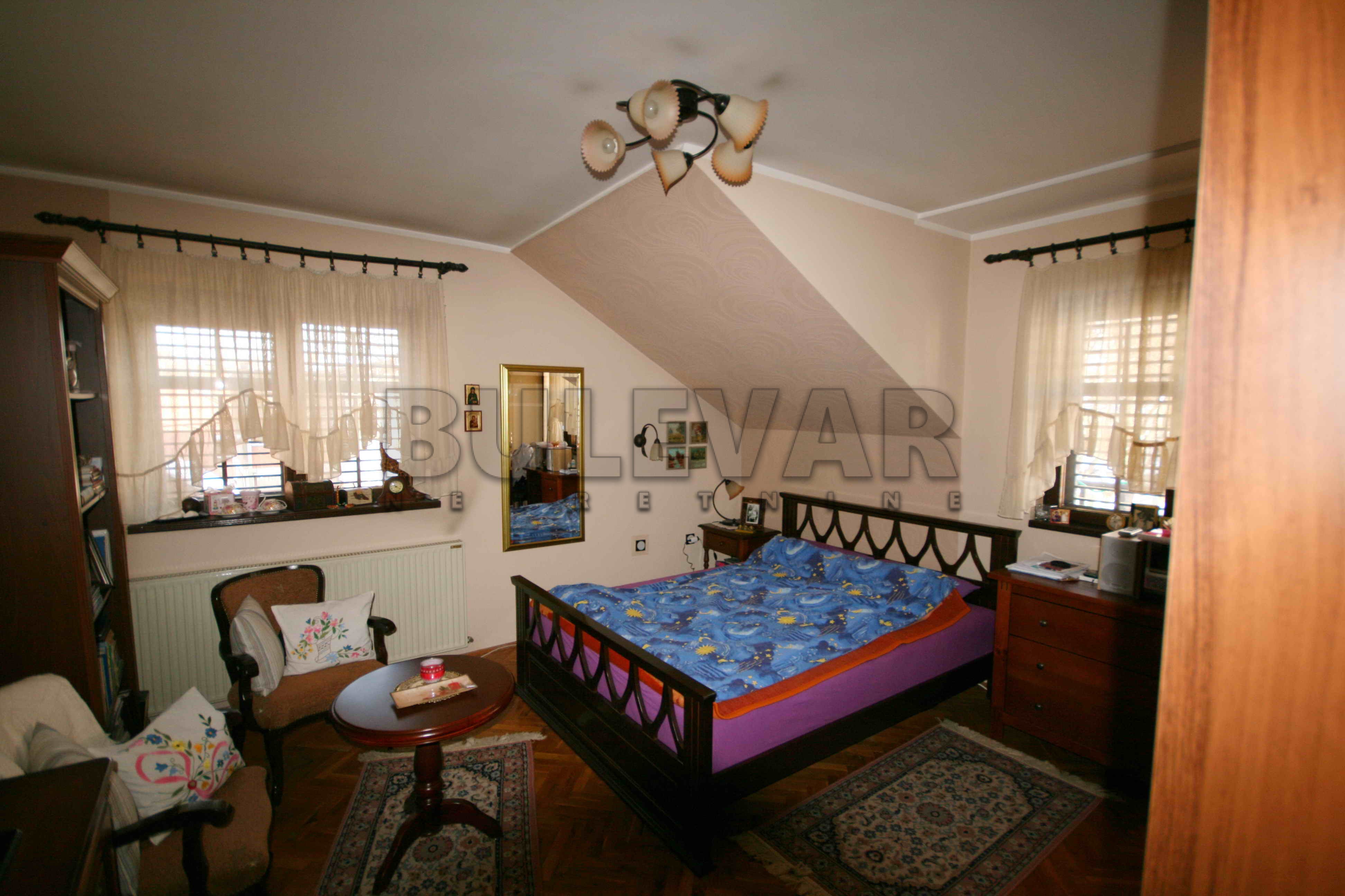 četvorosobna kuća, 275 m2, Centar, Jeronimova ID: p-07609 8