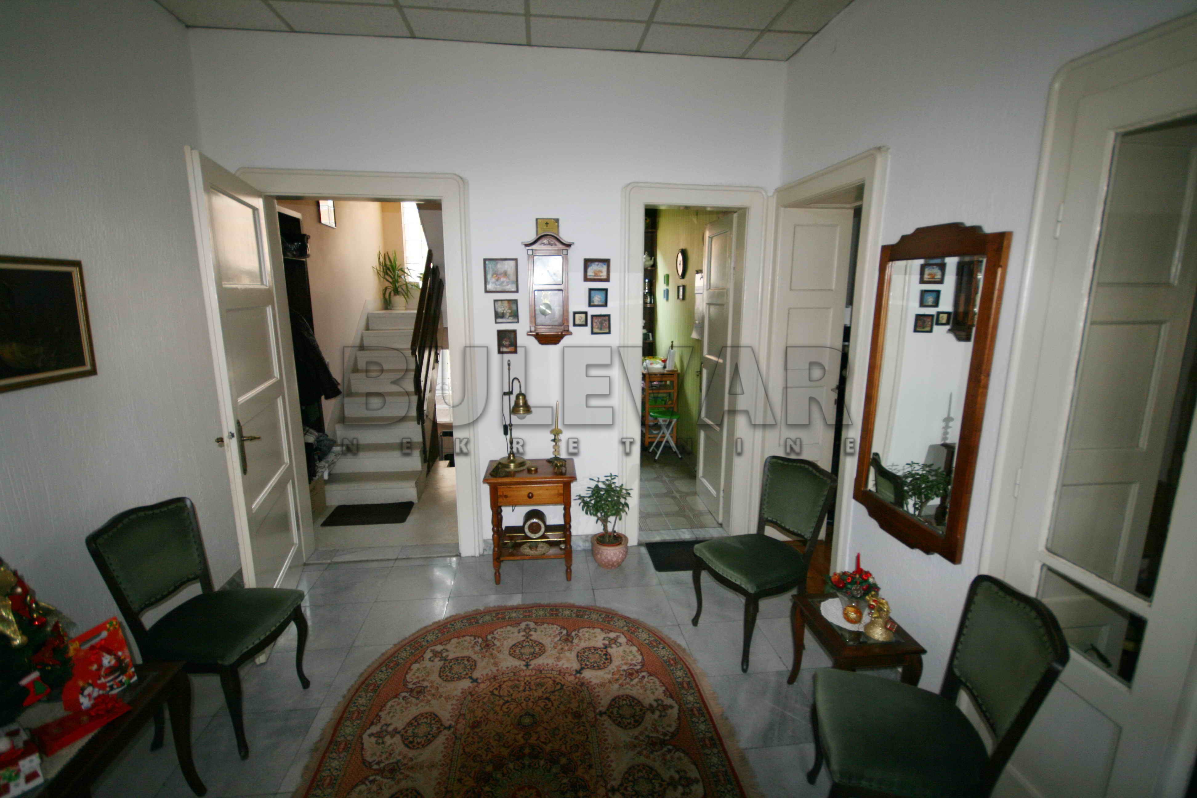 četvorosobna kuća, 275 m2, Centar, Jeronimova ID: p-07609 5