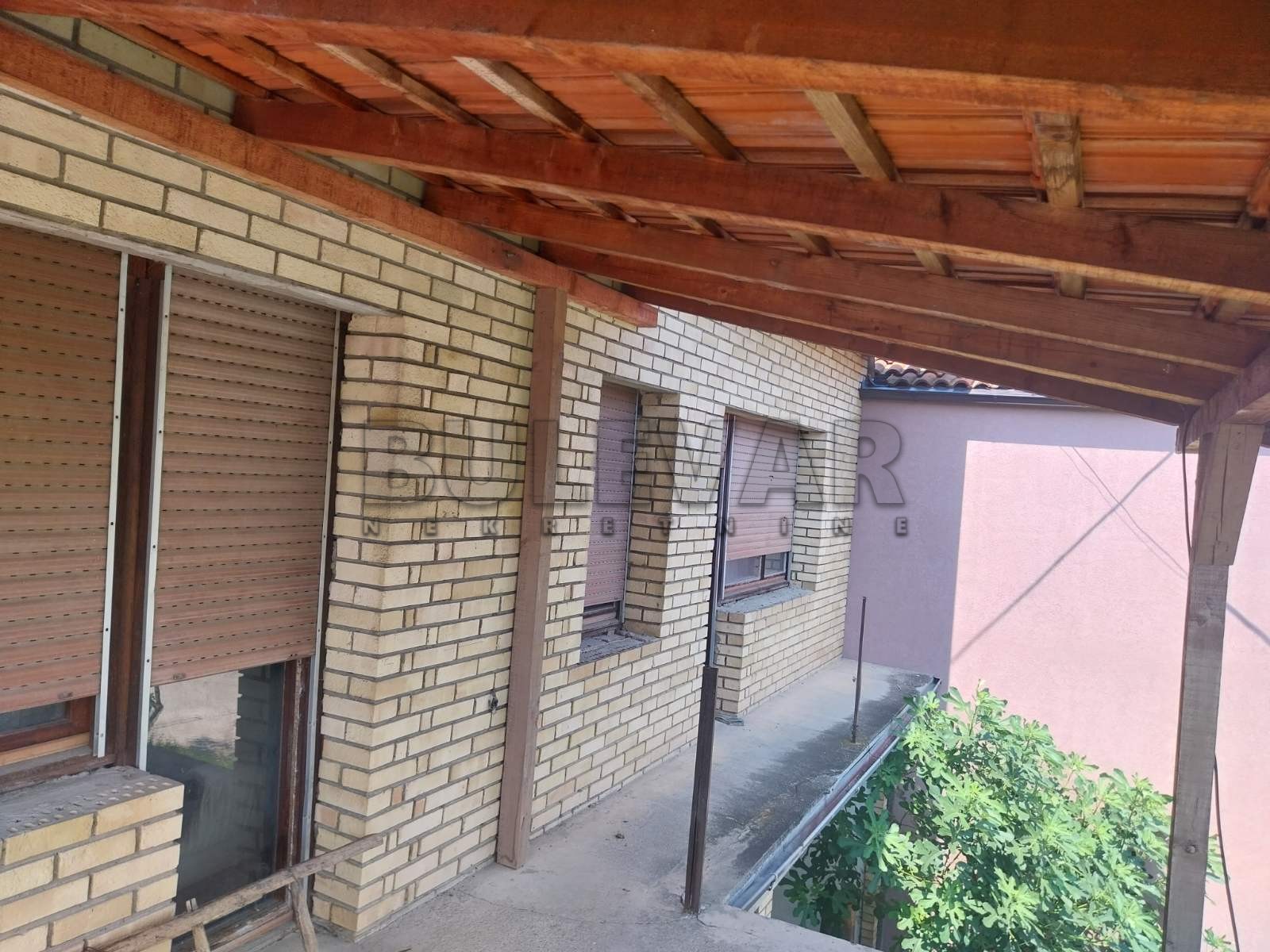 četvorosobna kuća, 283 m2, Njegoševa ID: p-010999 13