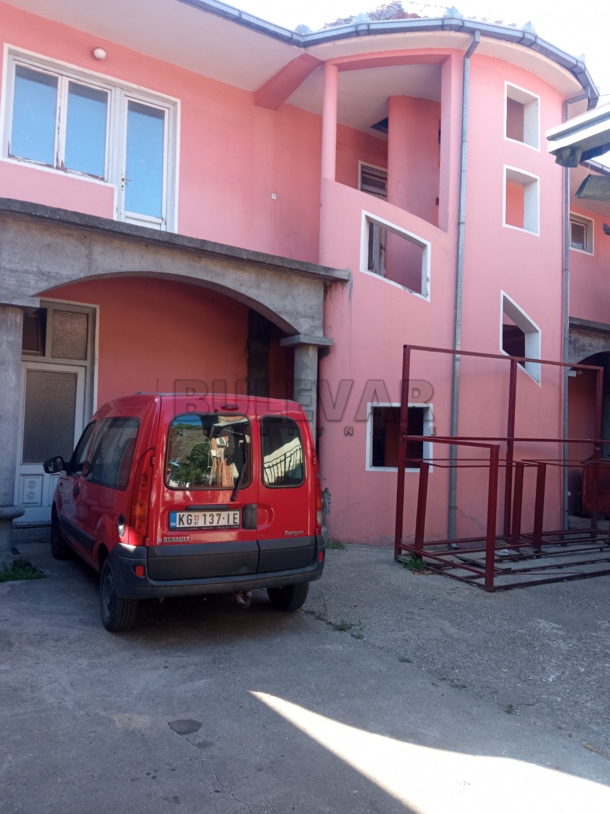 četvorosobna kuća, 294 m2, Ilindenska ID: i-09844 2