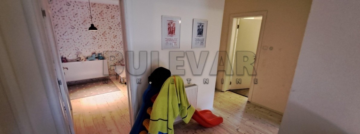 četvorosobna kuća, 300 m2, Aerodrom, 6. puka ID: p-07172 3