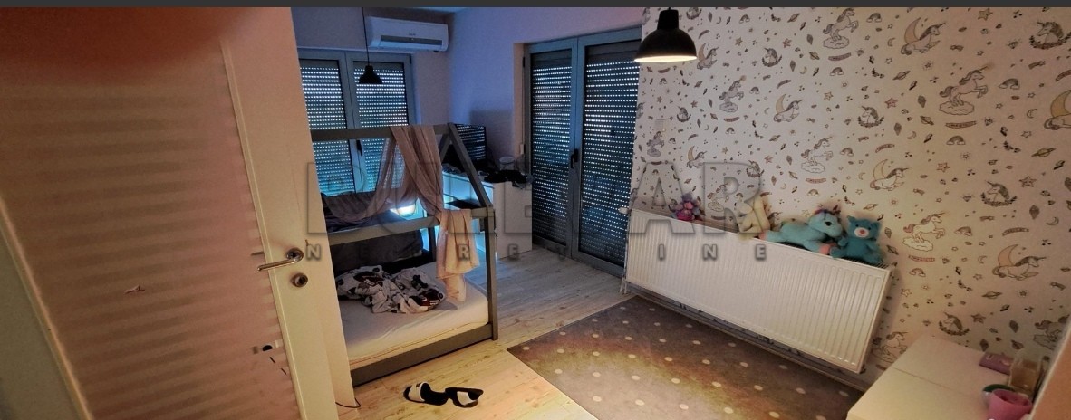 četvorosobna kuća, 300 m2, Aerodrom, 6. puka ID: p-07172 4