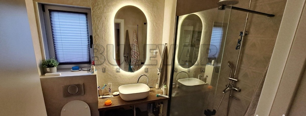 četvorosobna kuća, 300 m2, Aerodrom, 6. puka ID: p-07172 14