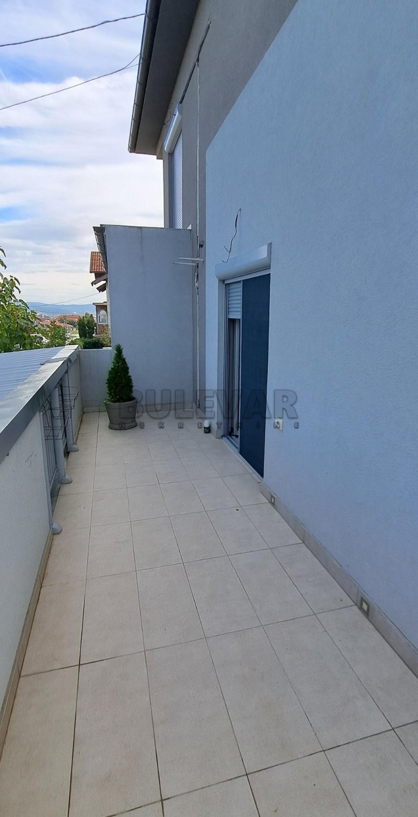 četvorosobna kuća, 300 m2, Aerodrom, 6. puka ID: p-07172 8