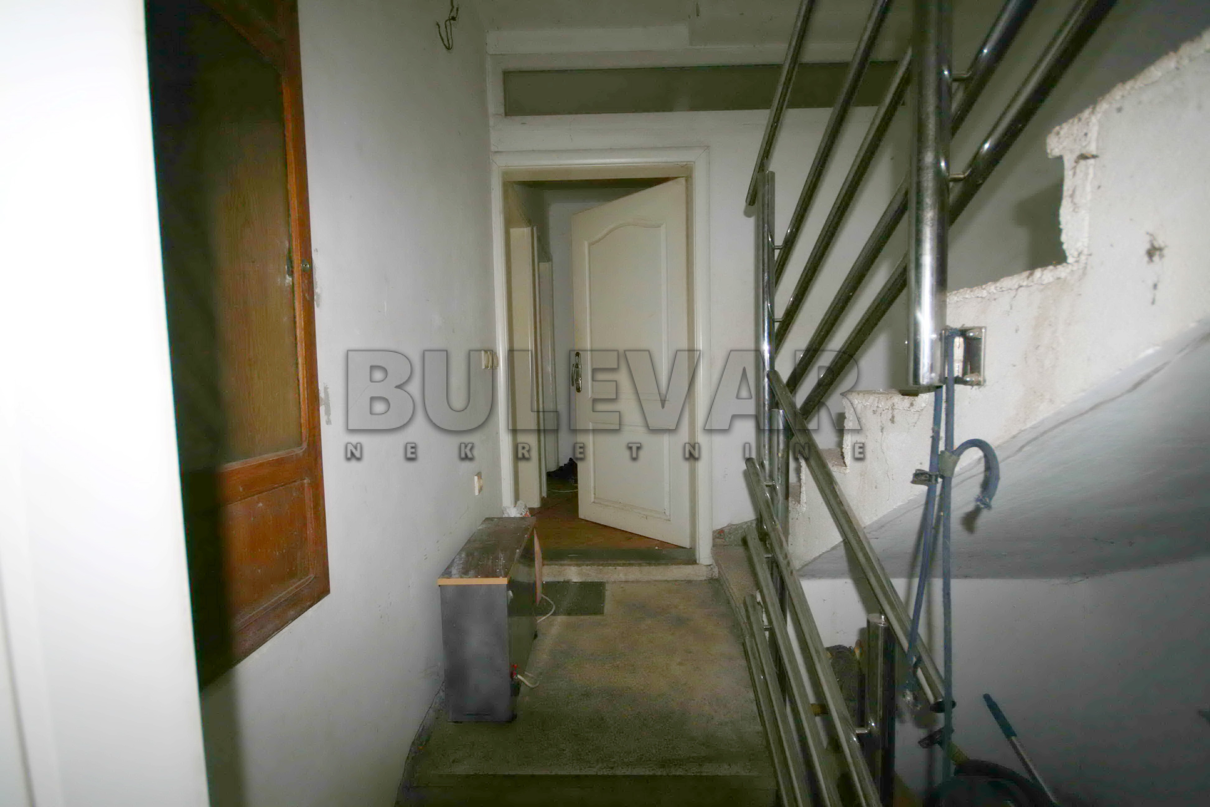 četvorosobna kuća, 300 m2, Centar, Generala Milojka Lešjanina ID: p-01808 3