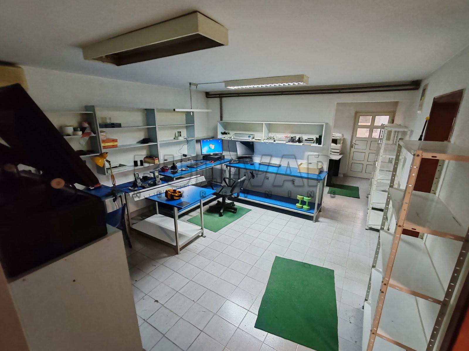 četvorosobna kuća, 300 m2, Centar, Karađorđeva ID: i-010641 19